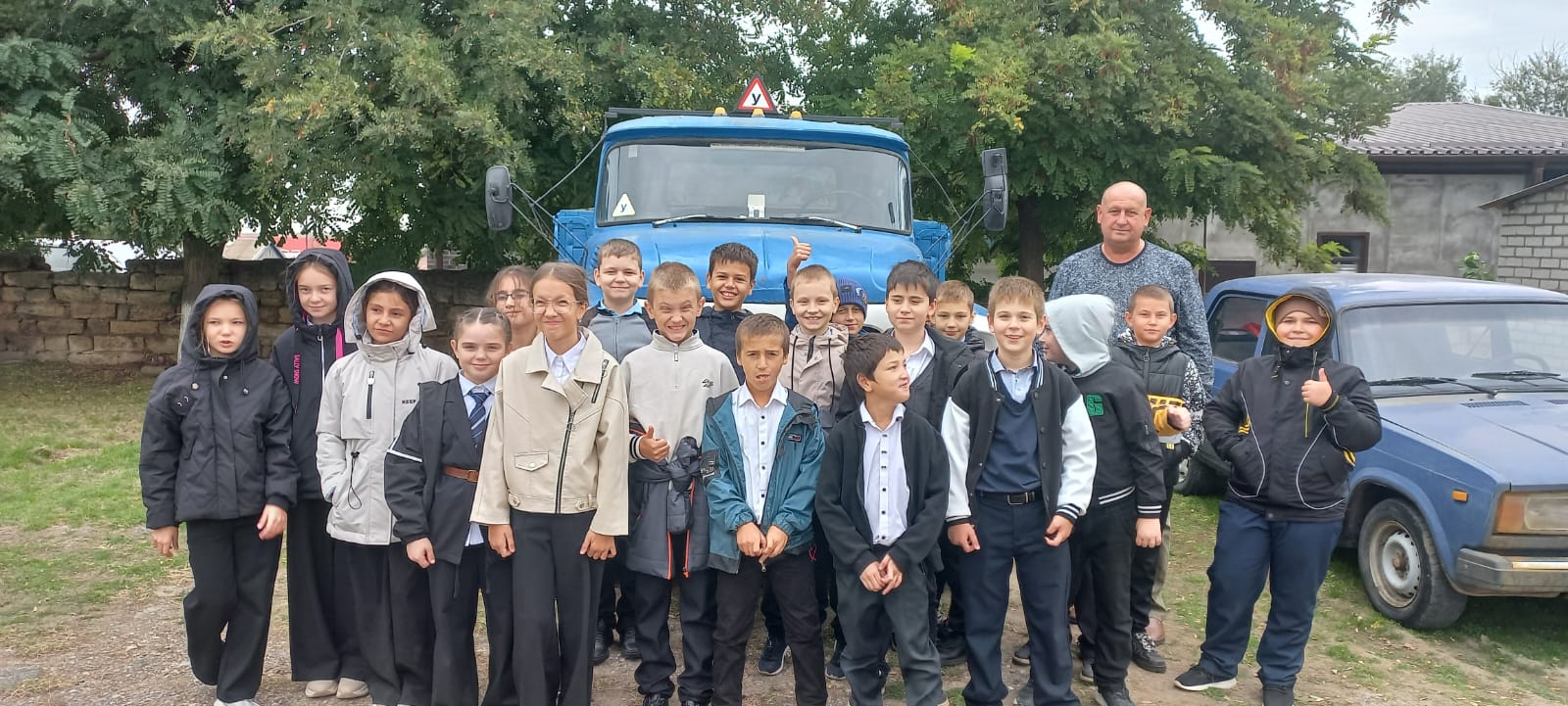 Четвероклассники осваивают мир техники и правил дорожного движения!.